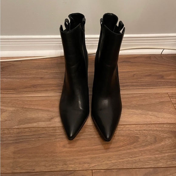 Kendall & Kylie Black Chunk Heel Ankle Boot - Size 10 - Picture 2 of 6